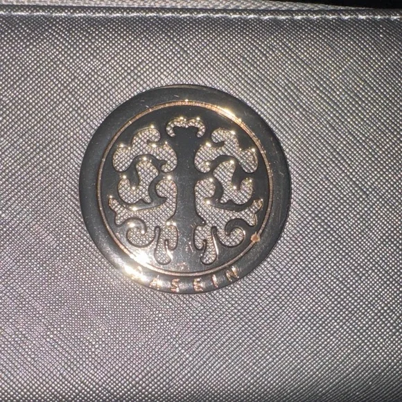 Dasein Elegant Gold Zip Around Full Size Wristlet NWOT - Picture 16 of 16